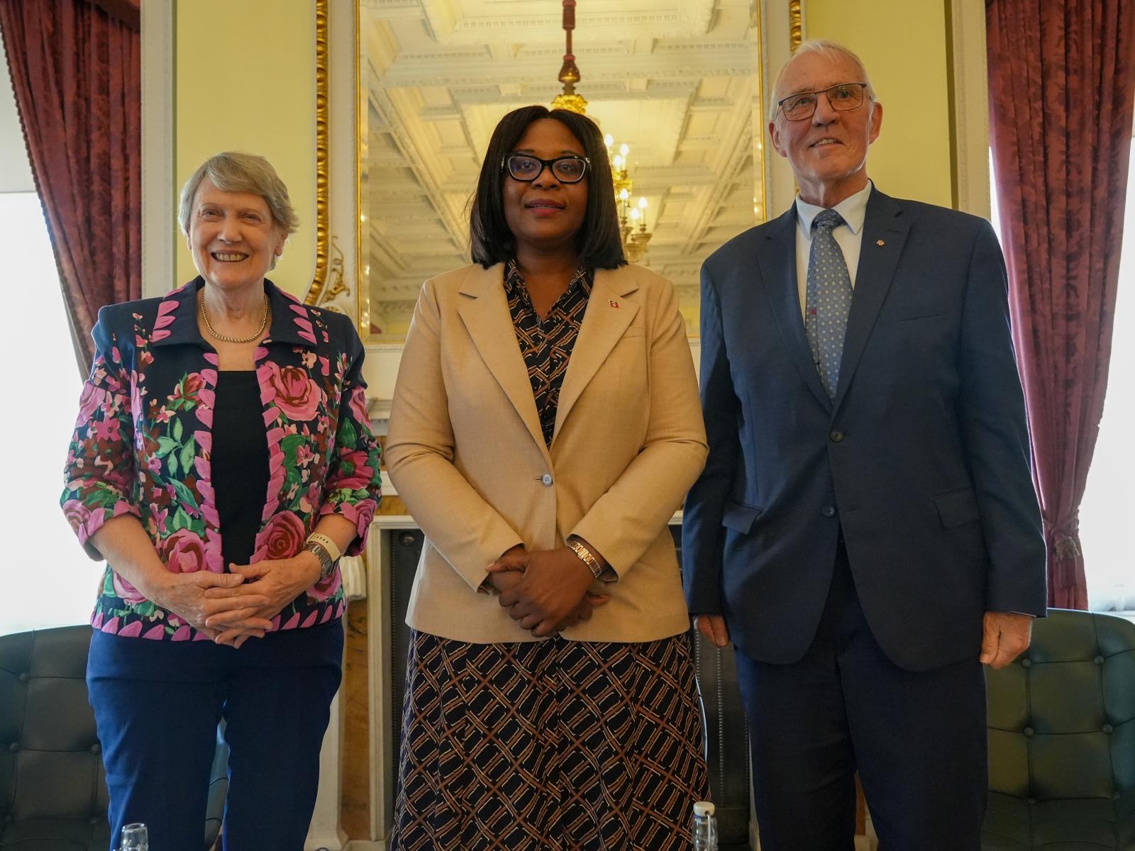 High Commissioner Moderates Commonwealth Discussion on Small States